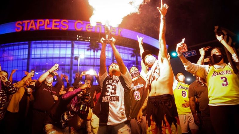 Los Angeles Lakers yeni sezonda seyircisiz oynayacak