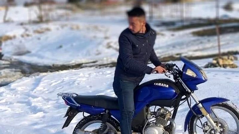 Mersin'de 1 saat arayla 2 kere aynı direğe çarptı: Kurtarılamadı