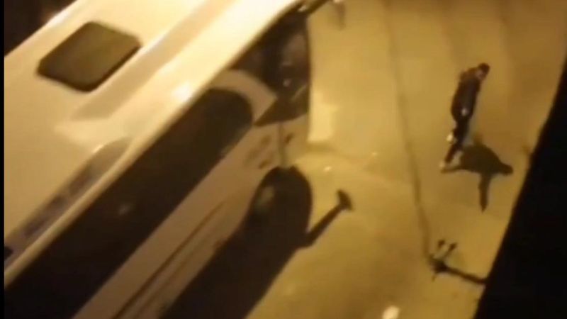 Bağcılar'da torbacılar ile mahalleli arasında kavga