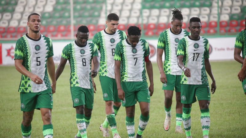 Nijerya 4-0 öne geçtiği maçı kazanamadı
