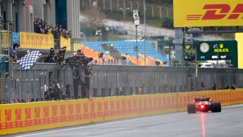 Formula 1'i anlatan spikerin heyecanı