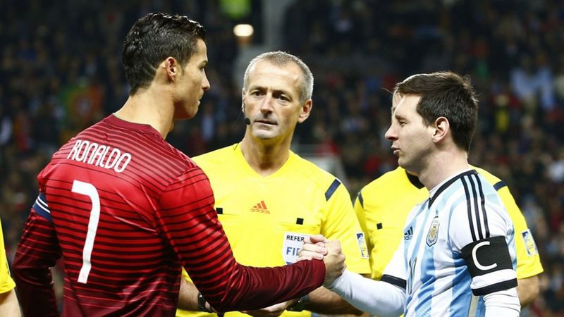 Ronaldo, Messi'ye milli takımda fark attı