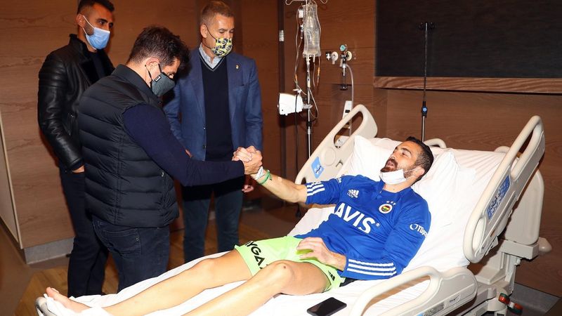 Fenerbahçeli Harun Tekin'e moral ziyareti