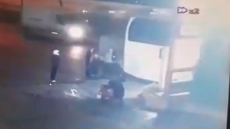 Şişli'de otobüse çarpan kamyonet sürücüsü hayatını kaybetti