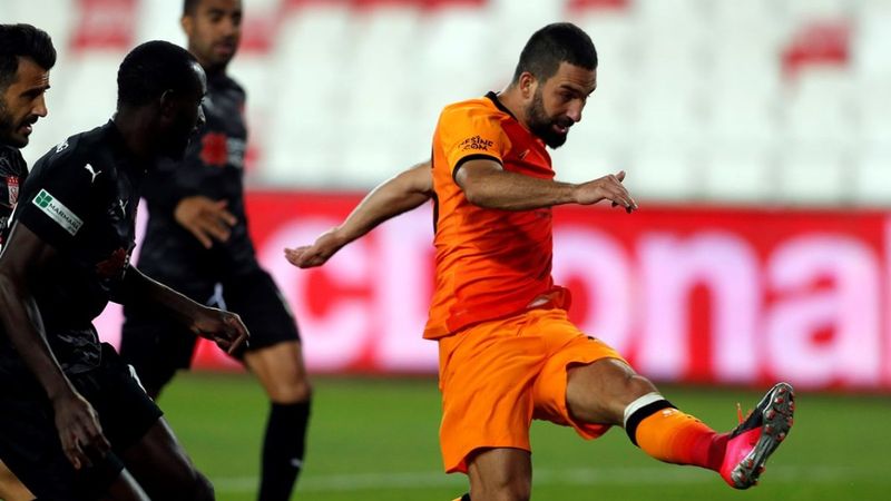 Arda Turan: Koronavirüs testim pozitif çıktı