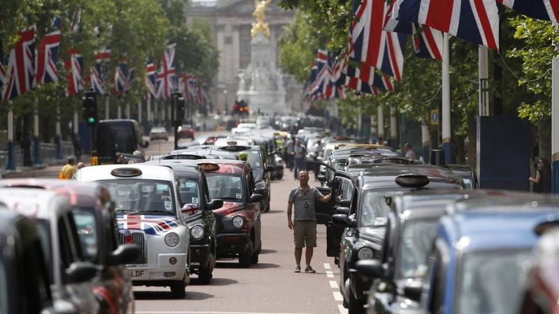 İngiltere, 2030’da benzinli ve dizel araç satışını yasaklayacak