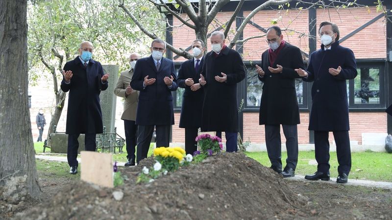 Cumhurbaşkanı Erdoğan, Ahmet Kekeç'in kabrini ziyaret etti