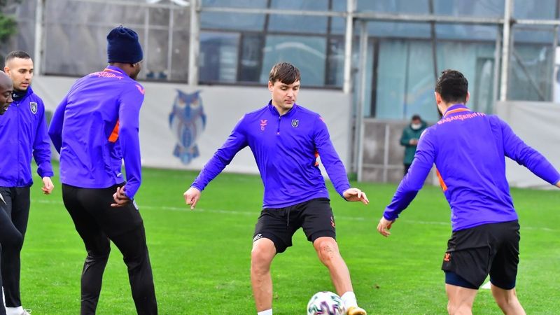 Başakşehir: A Milli Takım'dan dönen futbolcumuz pozitif çıktı