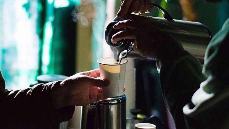 Bilim insanları, kağıt bardaklardaki mikroplastik tehlikesi konusunda uyarıyor