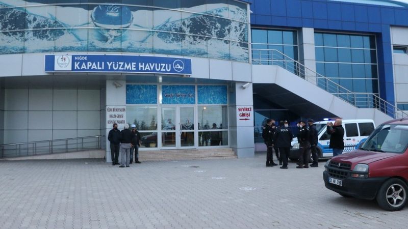 Niğde'de havuza giren genç, boğularak hayatını kaybetti