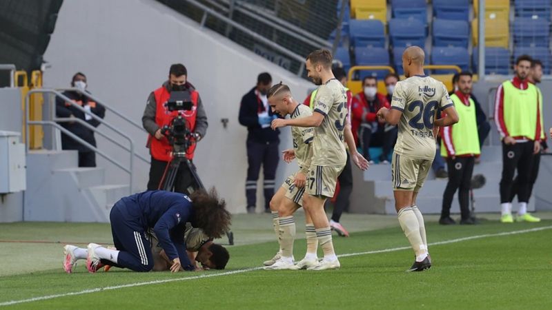 Mert Hakan: Gollerimi rahmetli babama armağan ediyorum