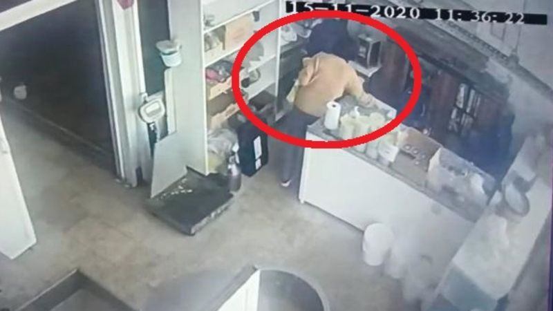 Bursa'da dolandırıldığını düşünen işletme sahibi, soyulduğunu fark etti