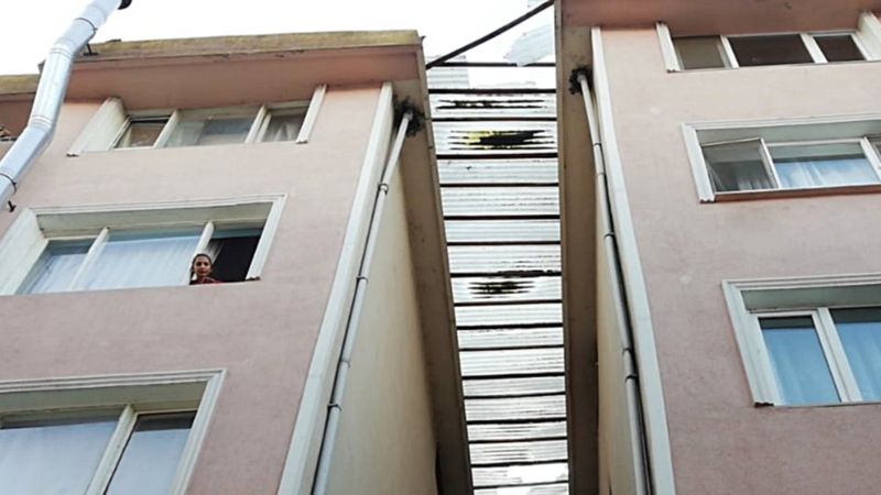 Düzce'de çatıdan düşen çocuk, hayatını kaybetti