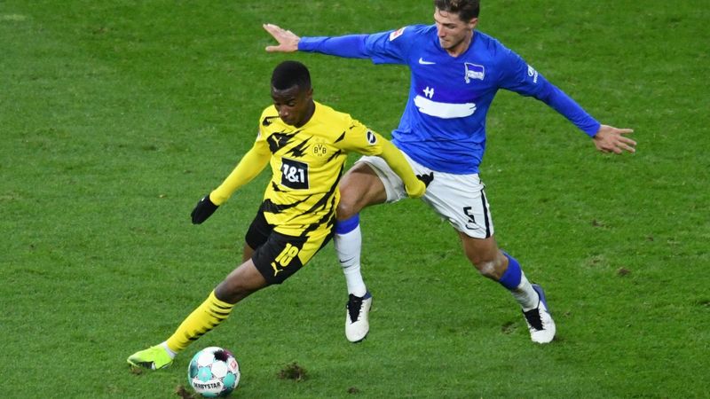 Youssoufa Moukoko, Nuri Şahin'in rekorunu kırdı