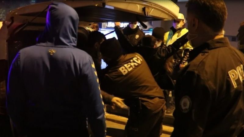 Kahramanmaraş'ta kısıtlama ihlali yapıp, gazeteciyi tehdit etti