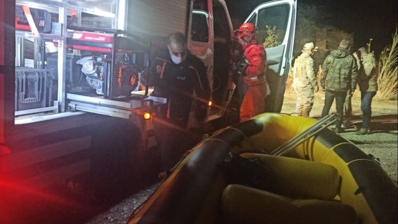 Bingöl'de baraja düşen otomobilin şoförü kayboldu