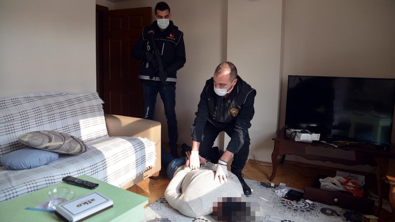 Ankara'da çamaşır makinesi ve giysi dolabından 40 kilo esrar çıktı