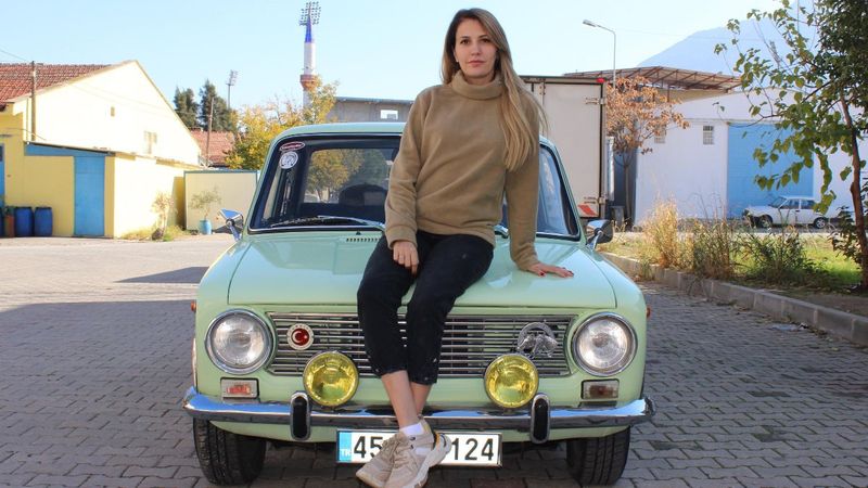 Manisa'da eşinin aldığı 'Hacı Murat'a' gözü gibi bakıyor