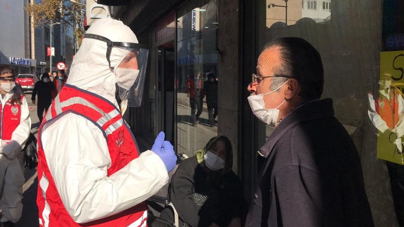 Zonguldak'ta yasaktan haberi olmadığını söyleyince polis tepki gösterdi