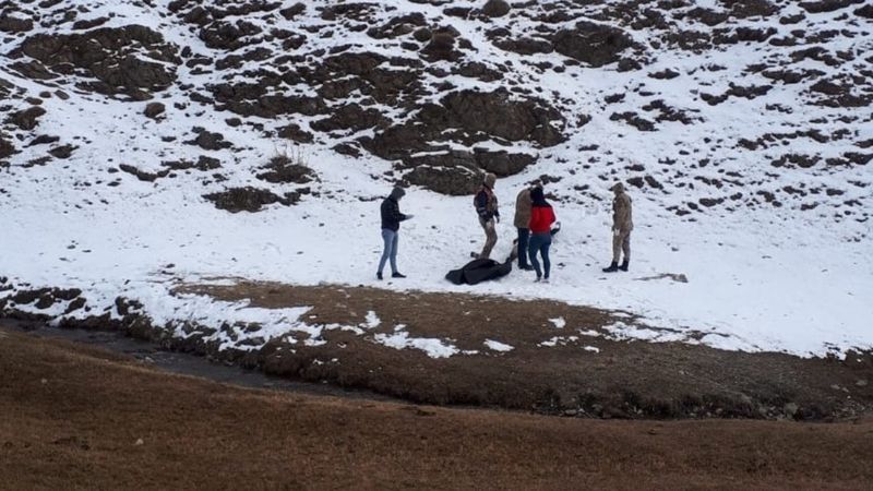 İran sınırında 3 kaçak göçmen donarak öldü