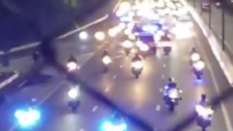 Maradona'nın naaşı, Buenos Aires'te konvoyla uğurlandı