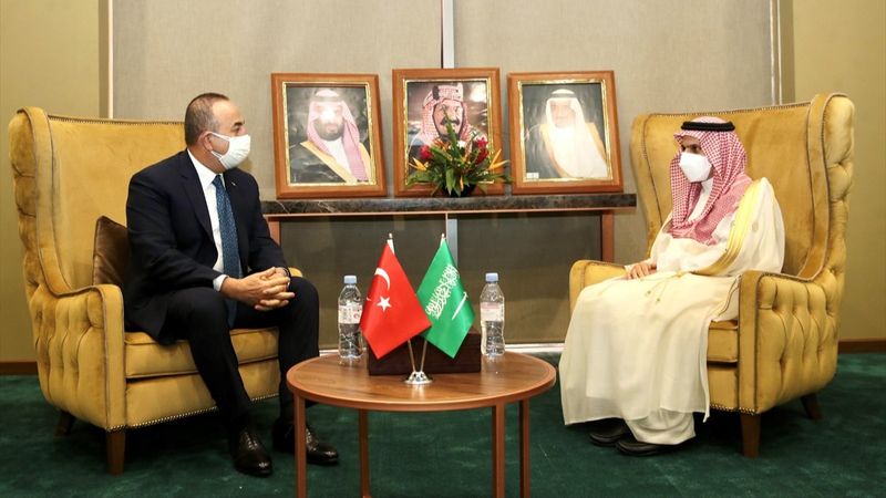 Çavuşoğlu, Suudi mevkidaşı Al Saud ile görüştü