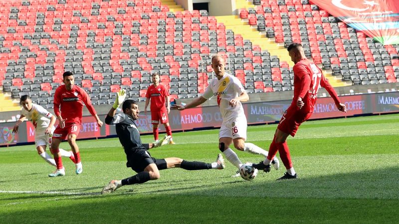 Yeni Malatya, Gaziantep karşısında beraberliği son dakikada buldu