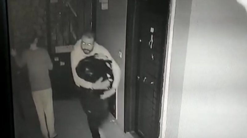 Bursa'da hırsızlar marketten çelik kasa ve 251 adet çikolata çaldı