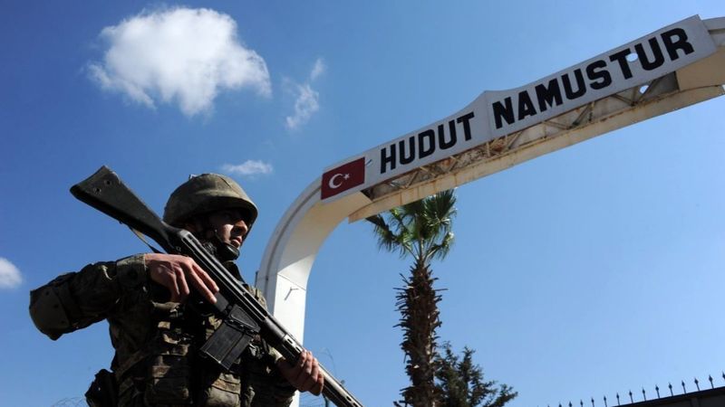 MSB: FETÖ mensubu 3 kişi İpsala sınır hattında yakalandı