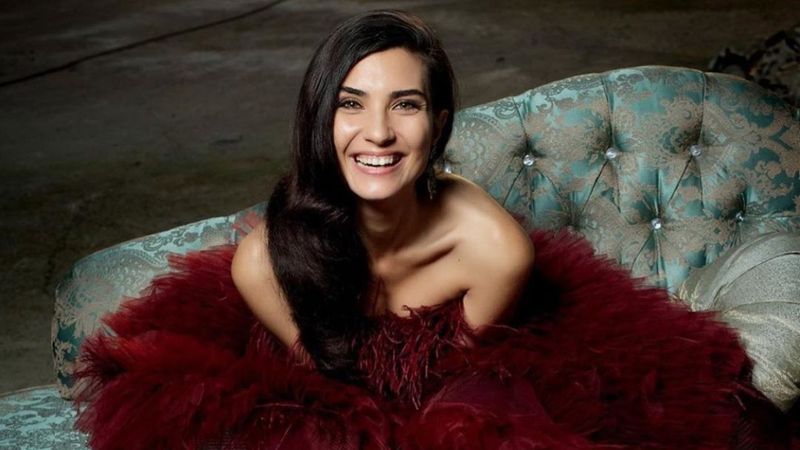 Tuba Büyüküstün: Kendimle bir ilişki yaşıyorum