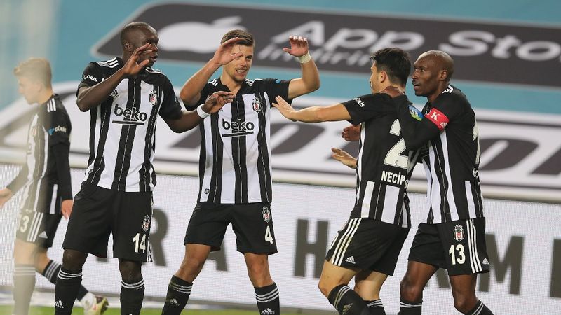 10 kişi kalan Beşiktaş, Fenerbahçe'yi yendi