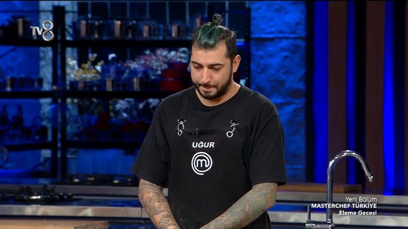 MasterChef'ten diskalifiye olan Uğur, özür diledi