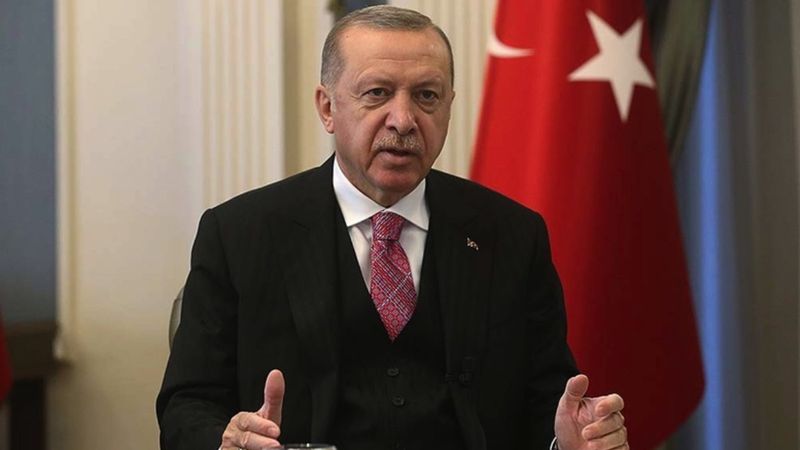 Cumhurbaşkanı Erdoğan'dan uluslararası medyaya Paris eleştirisi