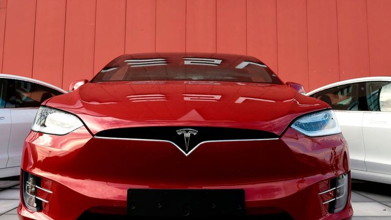 Araçlarındaki süspansiyon arızası nedeniyle Tesla'ya soruşturma açıldı