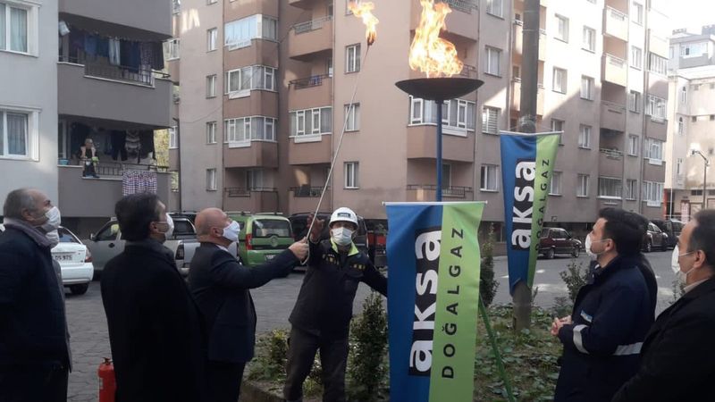 Çayeli'nde ilk doğalgaz meşalesi yakıldı