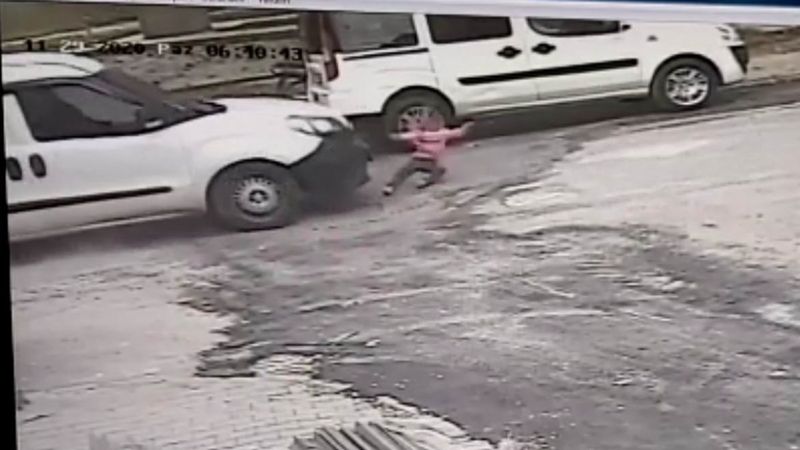 Manisa'da ehliyetsiz sürücünün çarptığı çocuk hayatını kaybetti