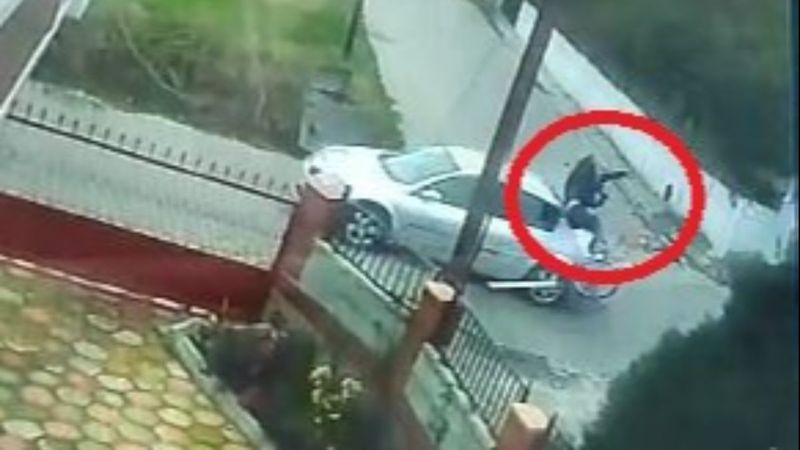 Tekirdağ'da otomobille çarpışan bisikletlinin havada savrulduğu anlar kamerada