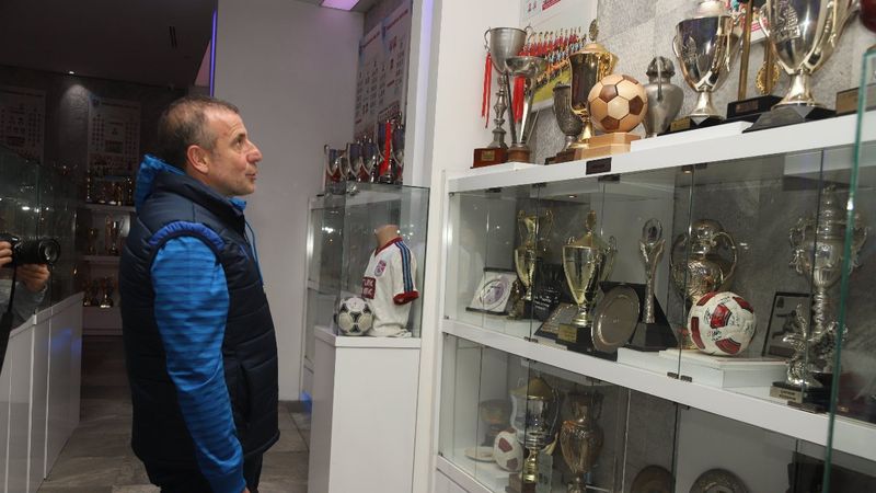 Abdullah Avcı, Trabzonspor müzesini ziyaret etti
