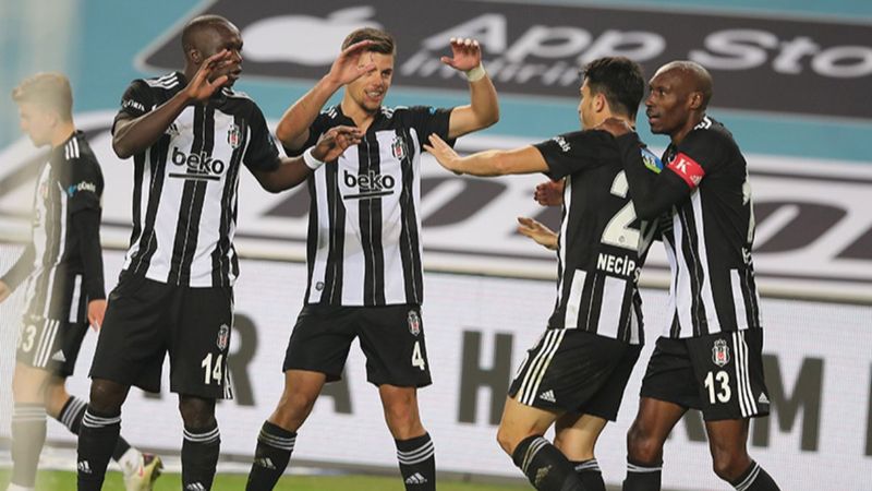 Beşiktaş-Kasımpaşa maçının ilk 11'leri