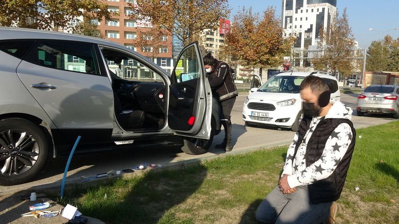 Bursa'da ablasına gittiğini söyledi: Araçtan uyuşturucu çıktı