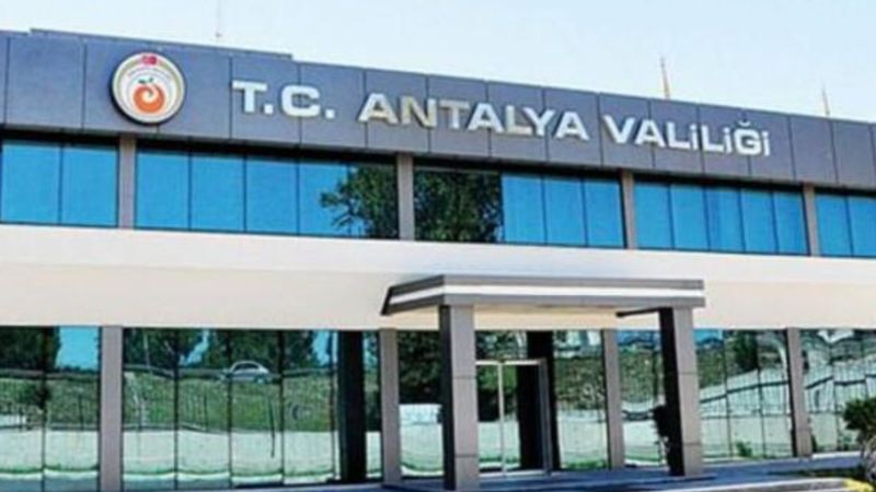 Antalya Valisi Ersin Yazıcı: İsteyenler evlerinin önüne çıkabilir