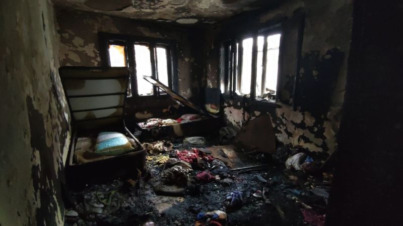 Ağrı’da baba ve 2 çocuğu, yangında öldü