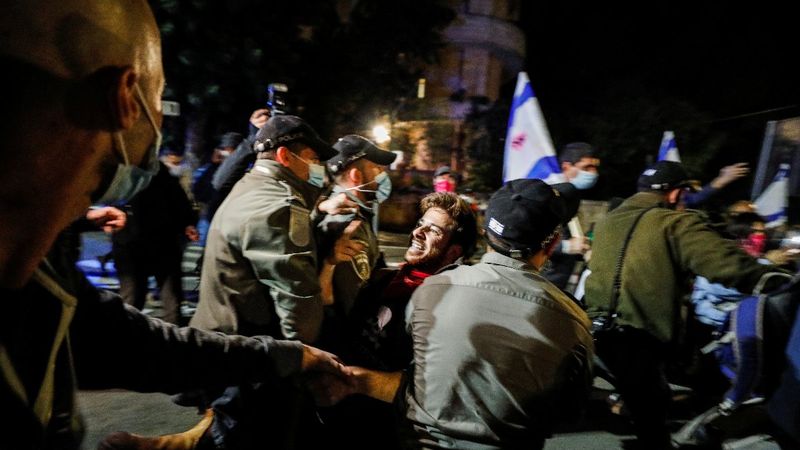 İsrail'deki Binyamin Netanyahu karşıtı gösterilerde 27 kişiye gözaltı