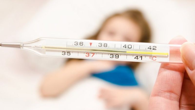 Yüksek ateş kaç derecedir, belirtileri nelerdir? Ateş nasıl düşürülür?