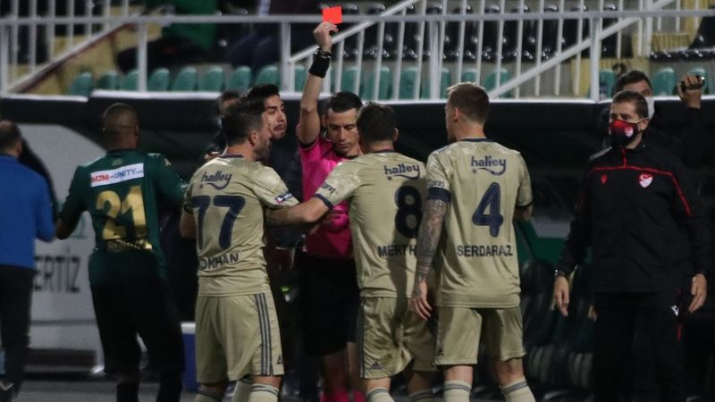 Serdar Aziz hakeme ne dediğini açıkladı