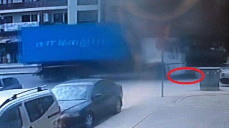 Bursa'da kamyonun çarptığı kadın hayatını kaybetti