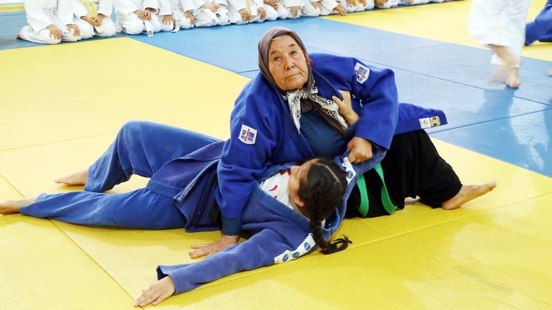 Adana'da judocu nine, 82 yaşında koronaya yenildi