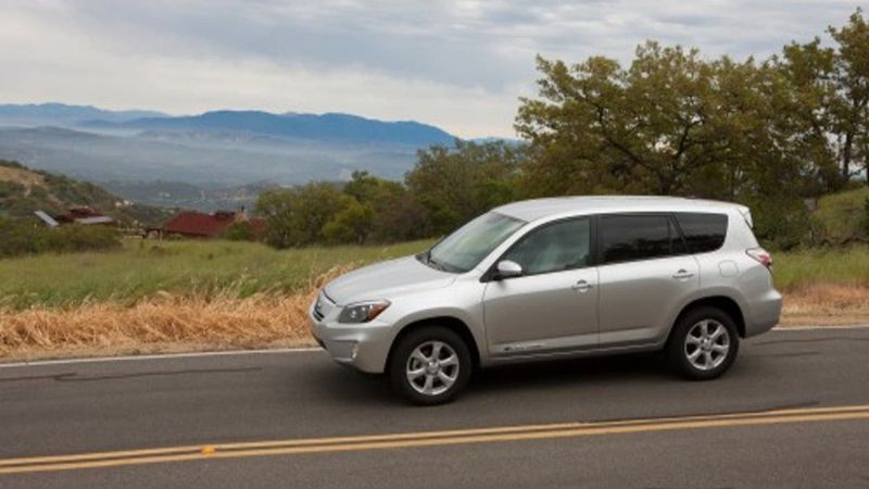 Toyota'dan yeni tam elektrikli SUV modeli