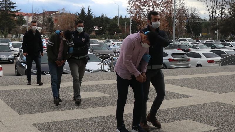 Bolu’da hırsızlık şüphelileri ikinci soygun hazırlığında yakalandı