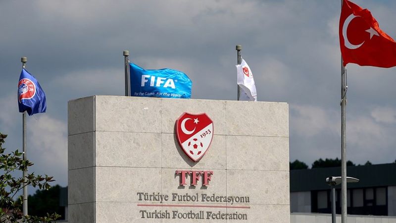 TFF: 3 üst klasman hakeminin korona testi pozitif